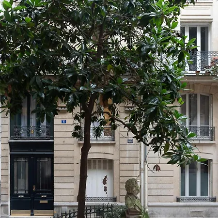 Beautiful Between Pigalle And Montmartre